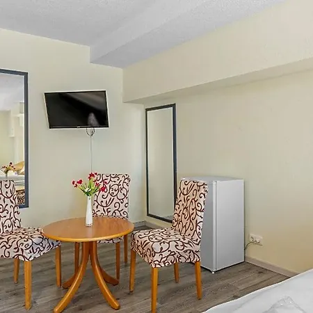 Hotel Business Lemon